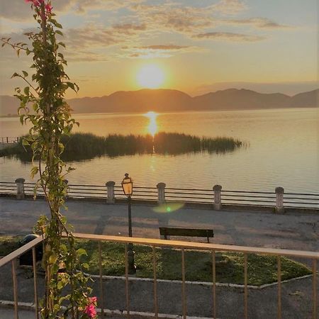 Vista Lago Torre del Lago Puccini Kültér fotó